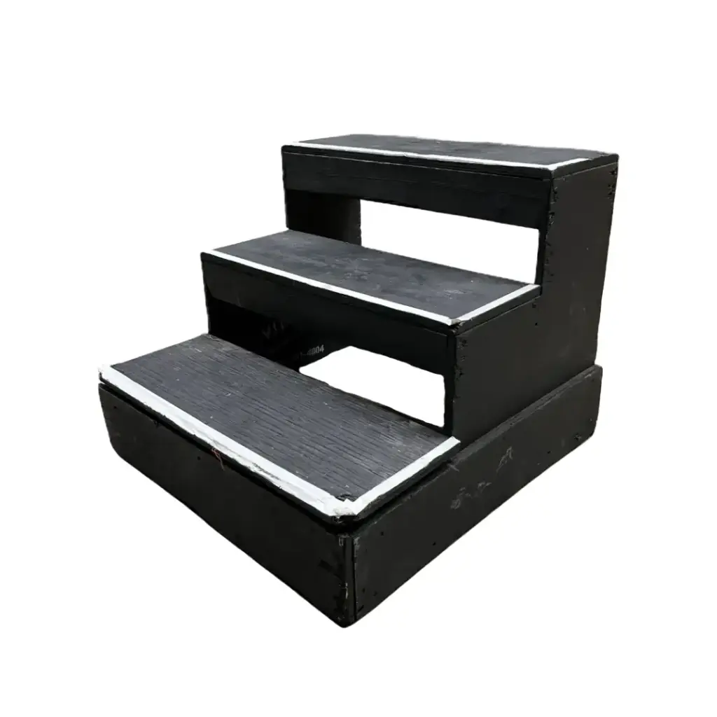 [rental-wood-stairs-24] Wood Stairs - Height - 24"